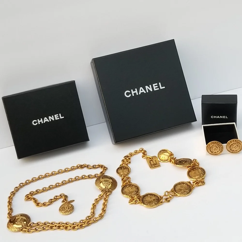Stunning Auth Vintage statement Chanel necklace and earrings   Lot - Picture 5 of 16